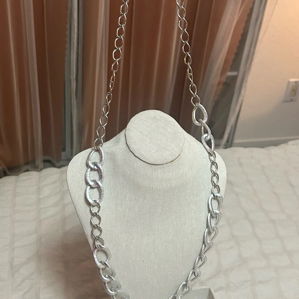 Vintage Chunky Textured Silver Tone Oval Link Chain Necklace - 36